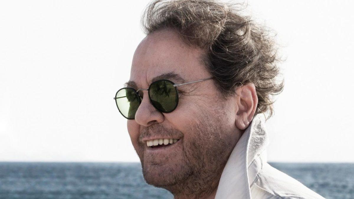 Ο Γιάννης Πάριος είναι ξανά ερωτευμένος – Αυτή είναι η γυναίκα που του έκλεψε την καρδιά