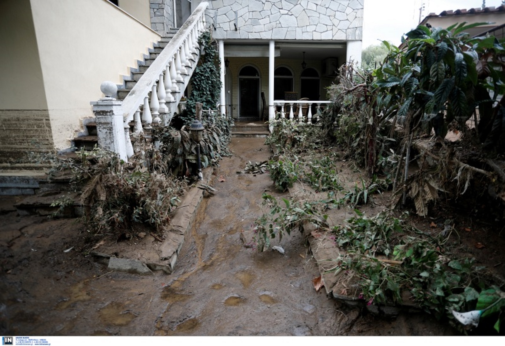 Εικόνες καταστροφής από την Ευκαρπία – “Βούλιαξε” στη λάσπη η Θεσσαλονίκη