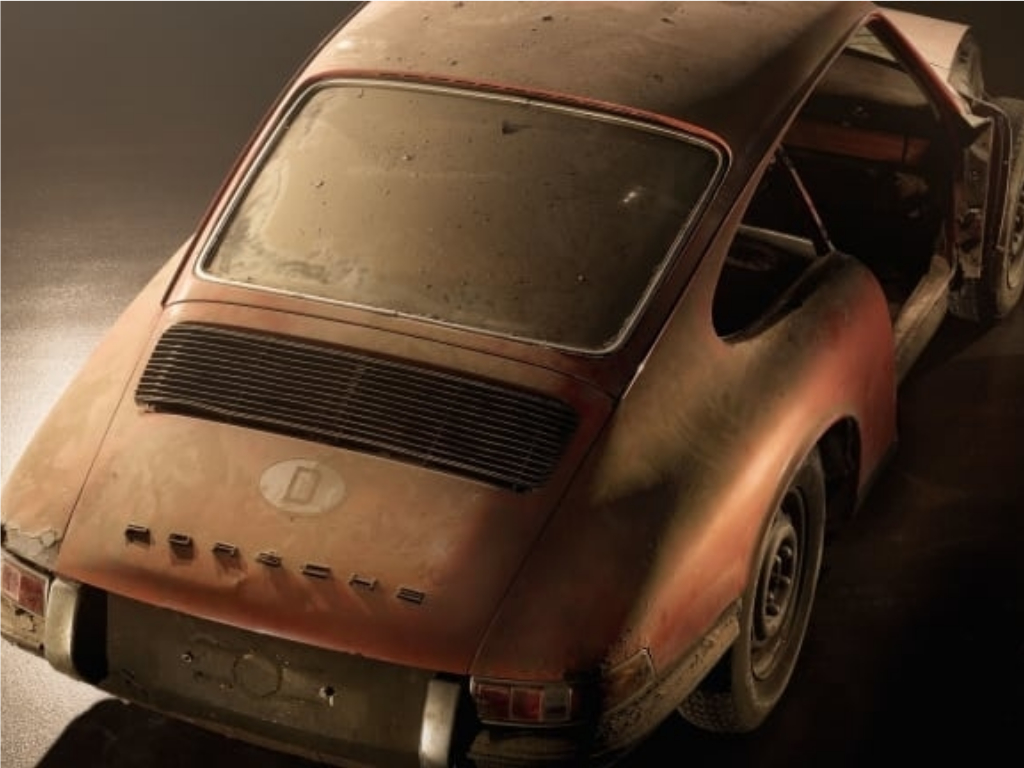 Δείτε πως μια παλιά σκουριασμένη Porsche μετατράπηκε σε έργο τέχνης!