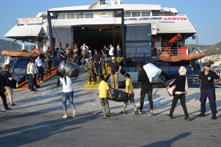 Ξεκίνησε η μεταφορά πάνω από 1400 προσφύγων και μεταναστών από τη Μόρια στη βόρεια Ελλάδα  - Πού θα εγκατασταθούν