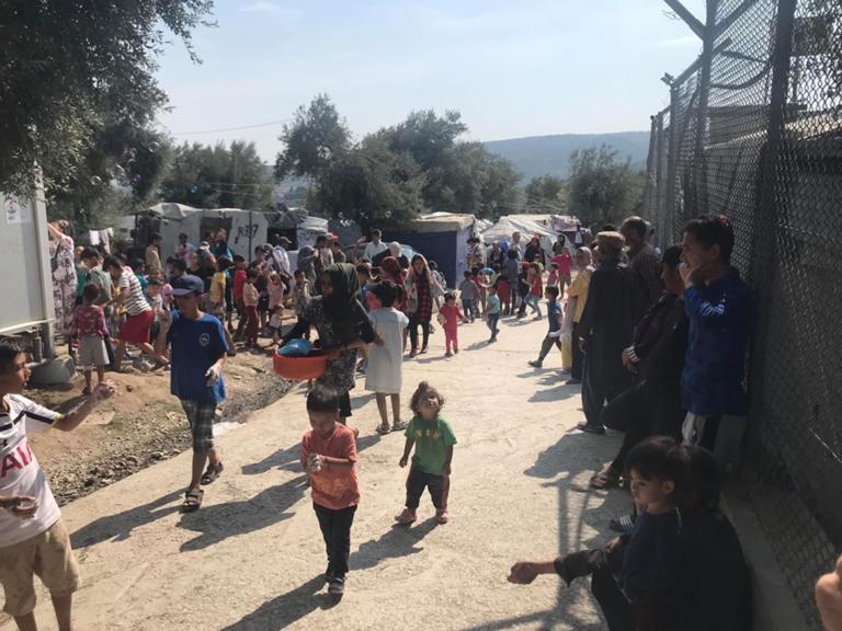 Eλληνικό Συμβούλιο για τους Πρόσφυγες: Η επιβολή κράτησης παραβιάζει το διεθνές δίκαιο