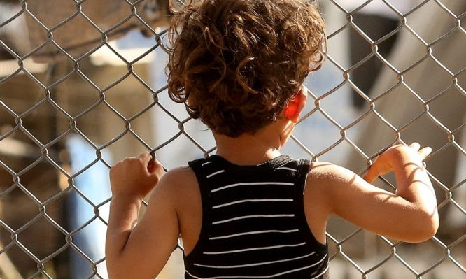 «Κανένα παιδί μόνο του»! Το κυβερνητικό σχέδιο για τα 4.000 ασυνόδευτα προσφυγόπουλα - Δημιουργούνται νέες μικρές δομές