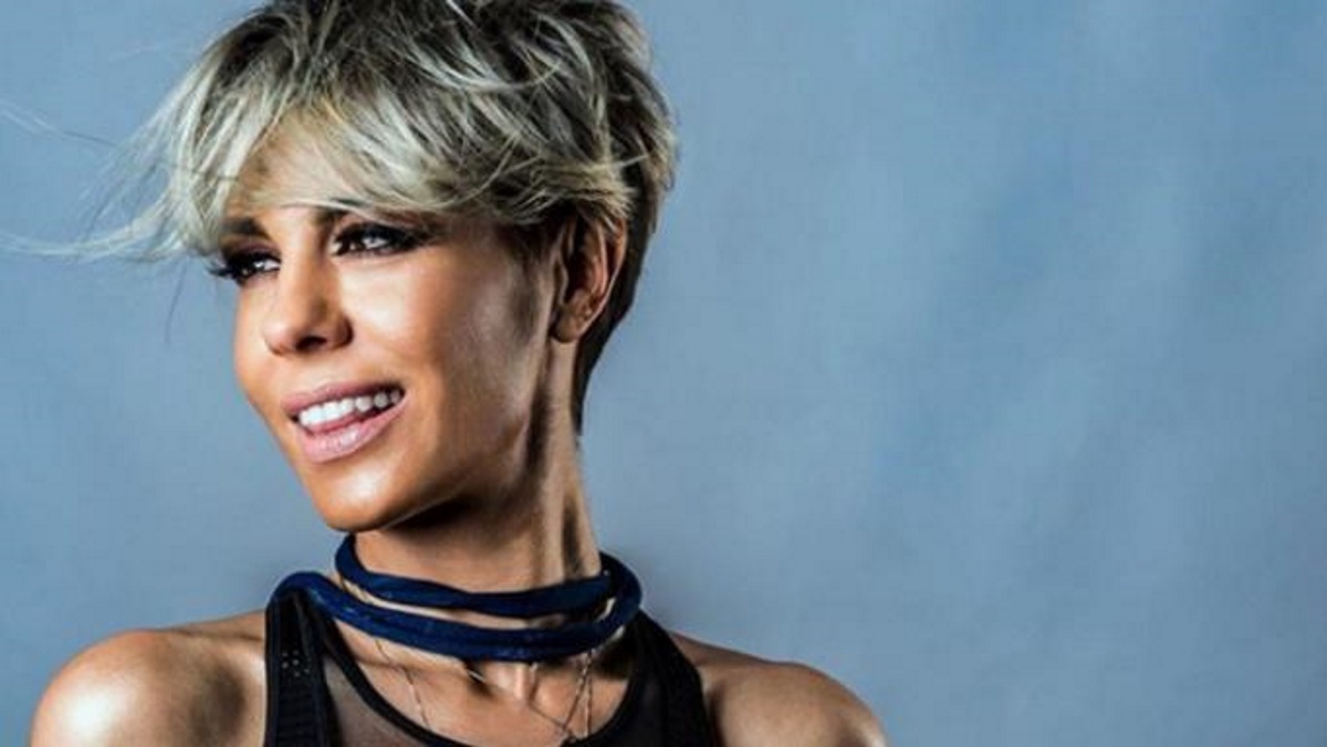 “Κόλασε” τον ανδρικό πληθυσμό η Ράνια Κωστάκη με το μαγιό της! [pic]