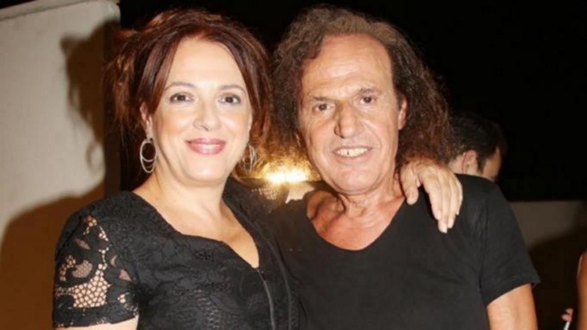 Η Ελένη Ράντου απαντά για τον Βασίλη Παπακωνσταντίνου: «Με όλη αυτή την κινούμενη άμμο κάτω από τα πόδια μας…»