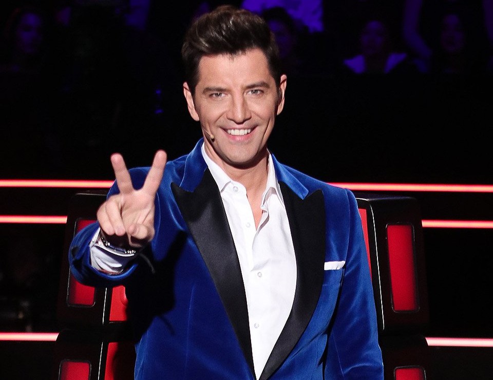 Σάκης Ρουβάς: Ξεκίνησε γυρίσματα για το The Voice!