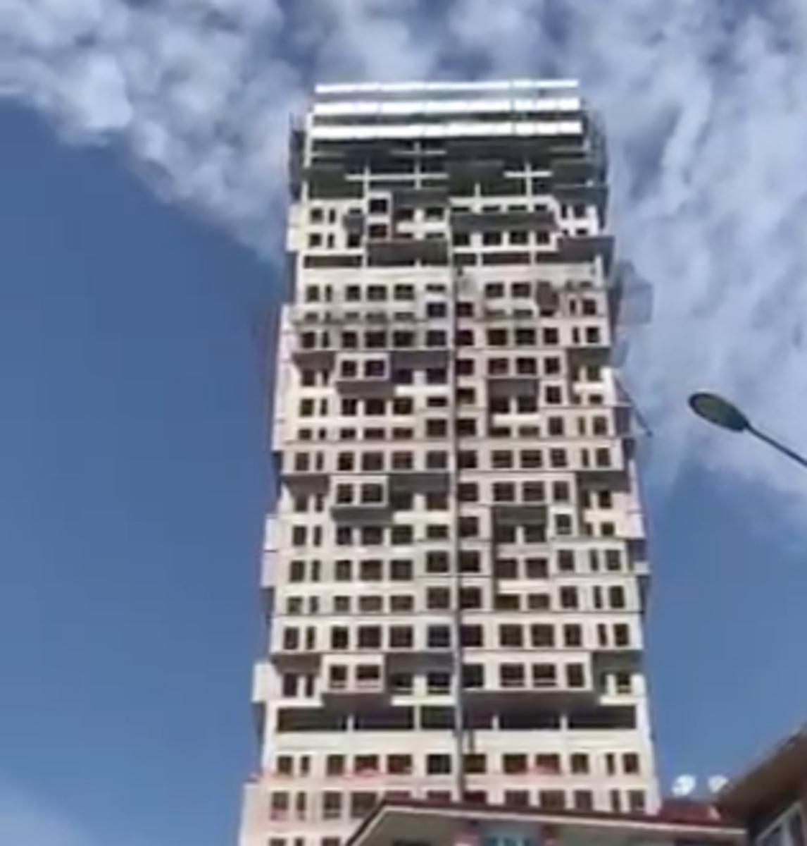 Σεισμός στην Κωνσταντινούπολη: Η στιγμή που σείεται κτίριο! [video]