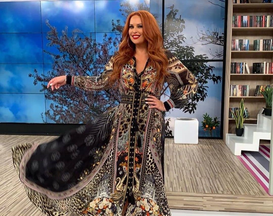 Κι όμως! Η Σίσσυ Χρηστίδου μετά την πρεμιέρα της “πέταξε” για Θεσσαλονίκη! [pics,video]