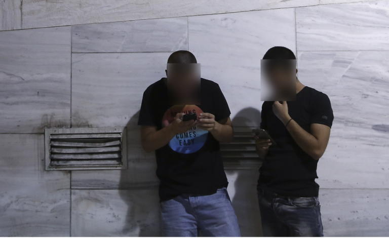 10 γραπτά μηνύματα που δεν πρέπει ΠΟΤΕ να στείλεις σε μια γυναίκα!
