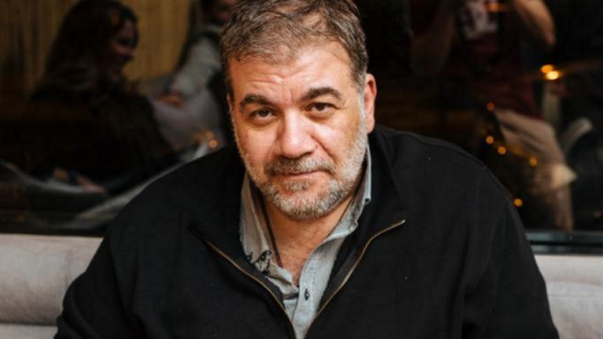 Ο Δημήτρης Σταρόβας ξέσπασε σε κλάματα πάνω στη σκηνή για τον Λαυρέντη Μαχαιρίτσα! [vid]