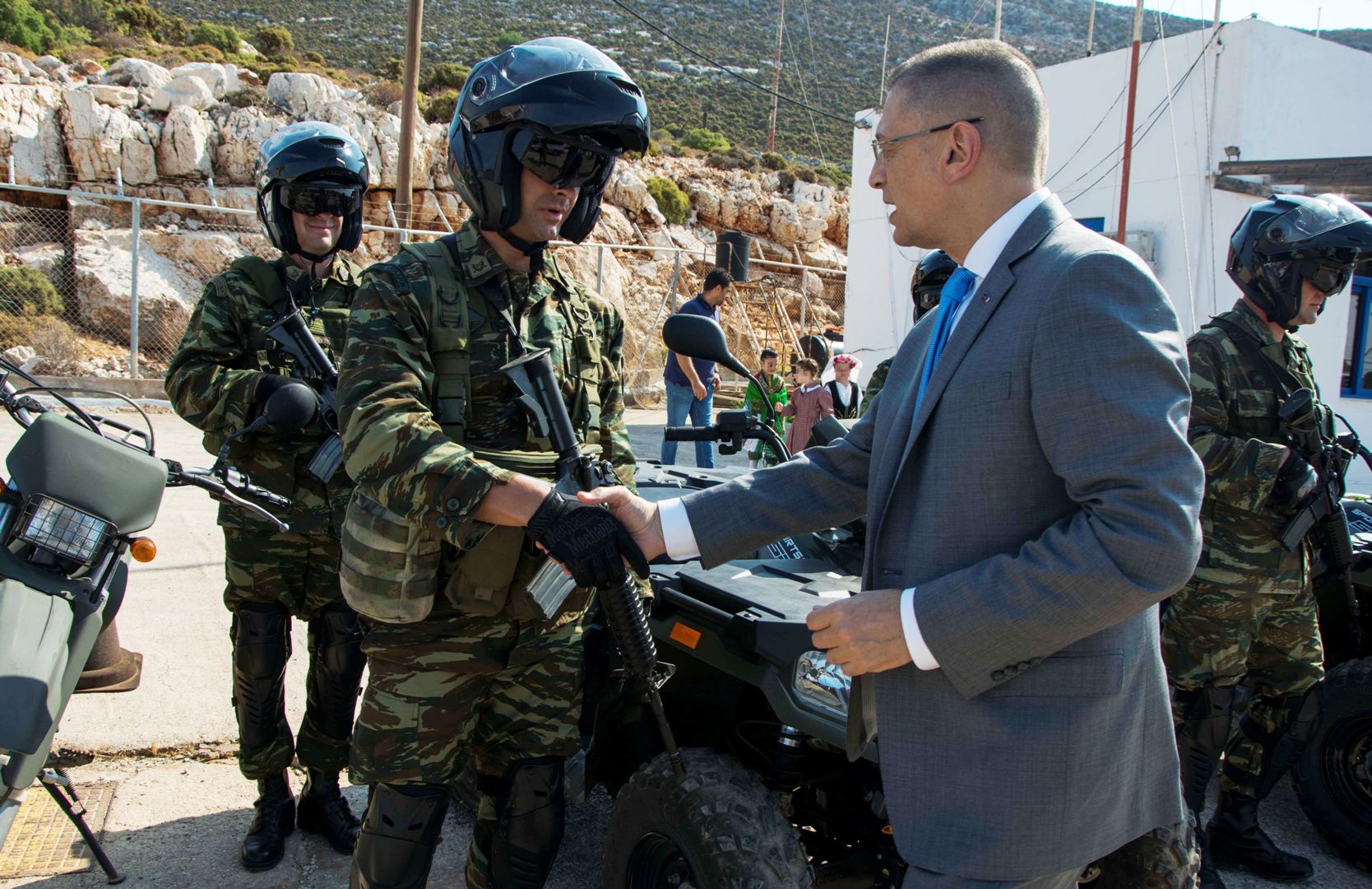 ΥΦΕΘΑ: Συμβολική επίσκεψη Στεφανή σε Ρόδο και Καστελόριζο [pics]