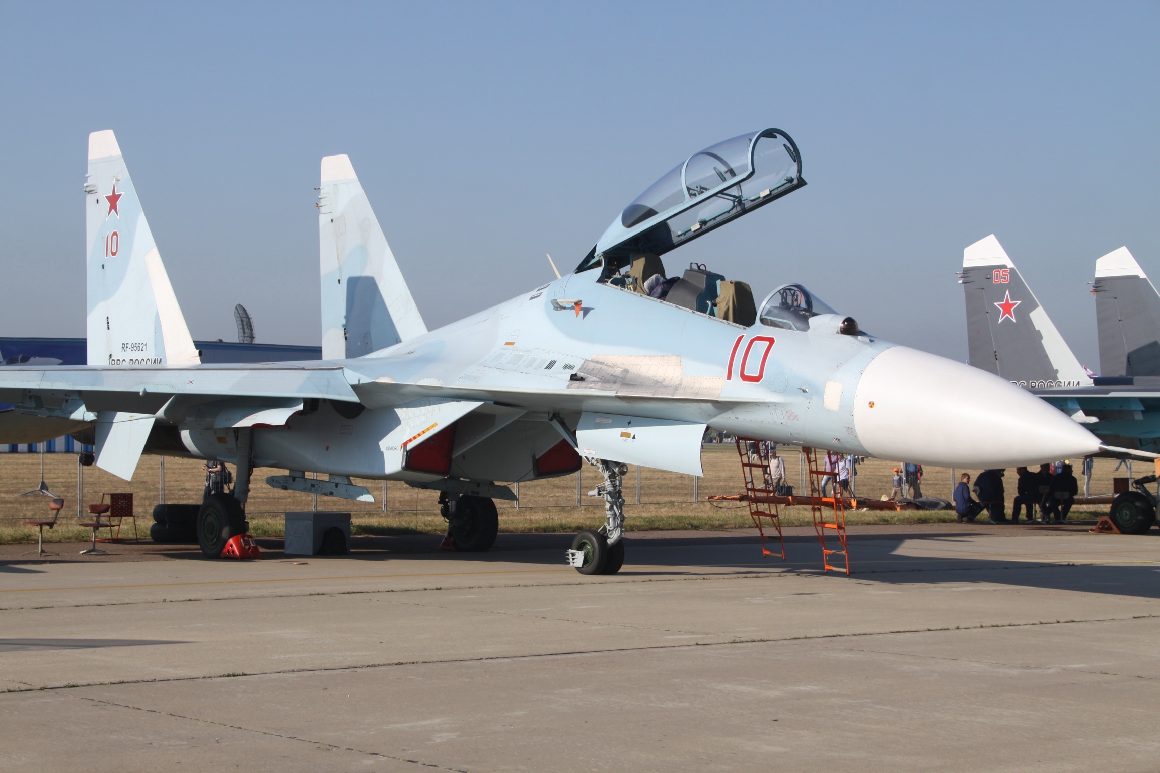 Τα F-35 είναι παρελθόν – Το πρώτο ρωσικό μαχητικό Su-35 προσγειώθηκε στην Τουρκία [pic, vid]
