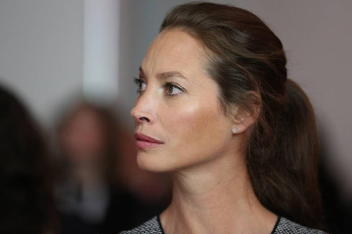 Άφησε το μπέιζμπολ και έπιασε… το μόντελινγκ – Στα βήματα της θείας του ο ανιψιός της Κρίστι Τέρλινγκτον