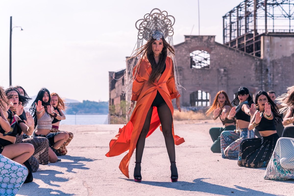 Δείτε αποκλειστικά το νέο video clip της Γιάννας Τερζή πριν κυκλοφορήσει!