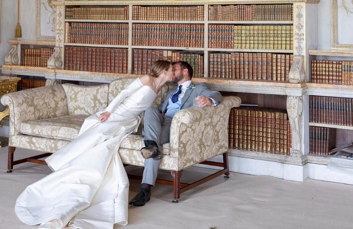 Αντώνης Χανδρής – Theodora Warre: Επέτειος γάμου για το λαμπερό ζευγάρι!