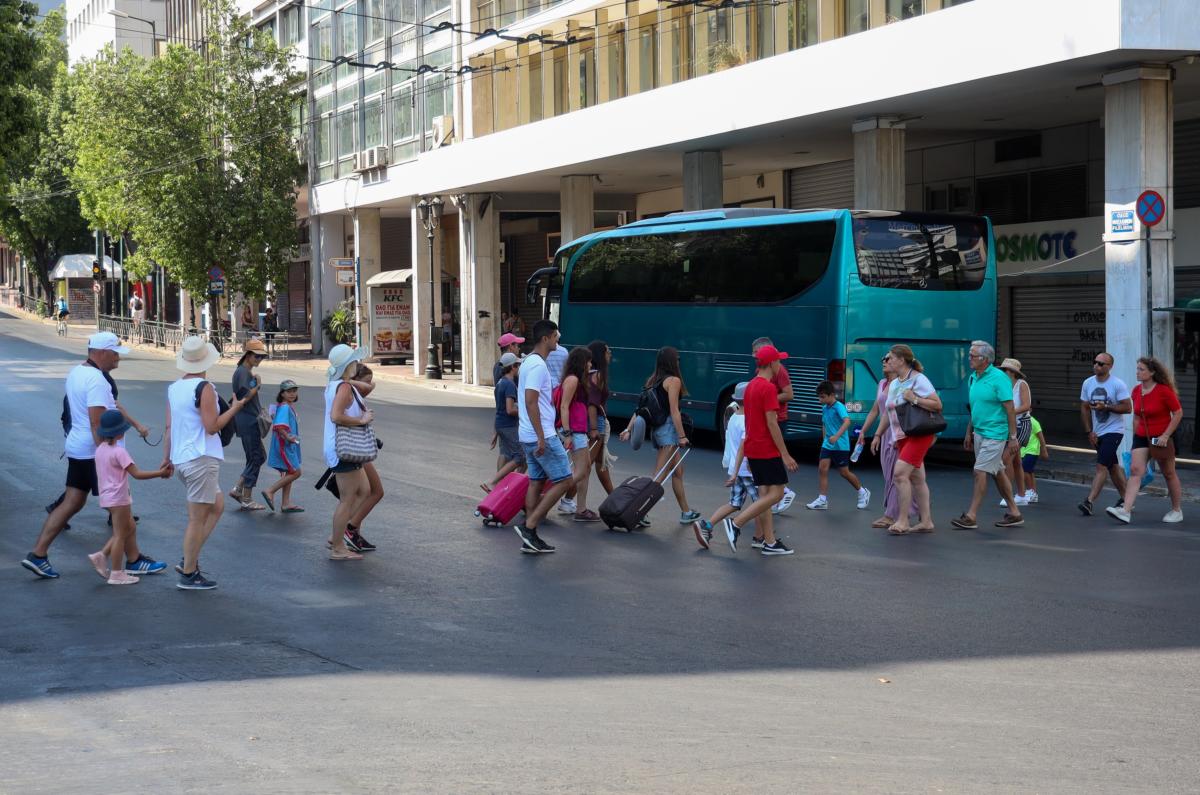 Τα “καυτά” προβλήματα του τουρισμού στη συνάντηση ΣΕΤΕ – Υπουργείου