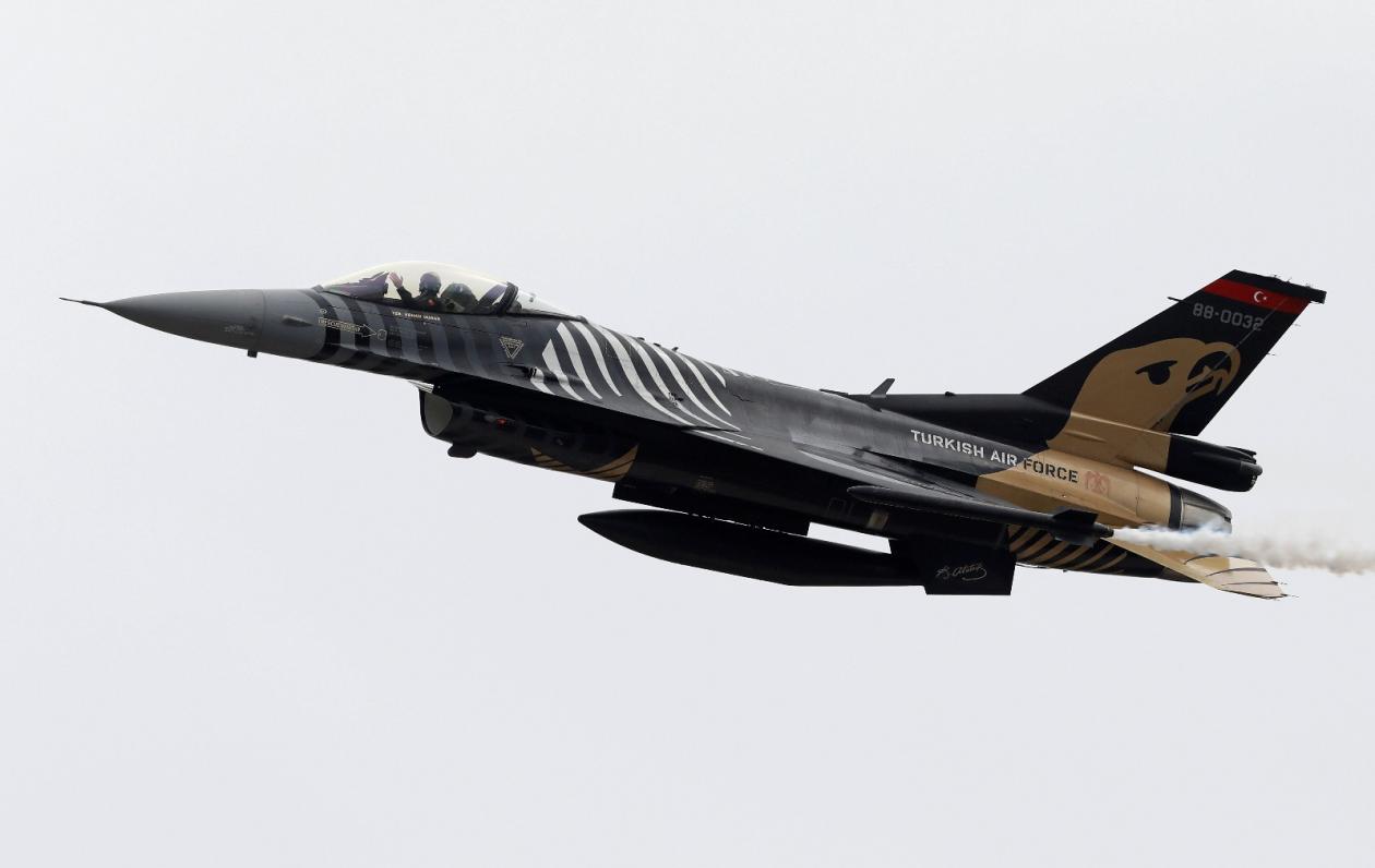 Επέστρεψαν τα τουρκικά μαχητικά F-16 με “μπαράζ” υπερπτήσεων στο Αιγαίο