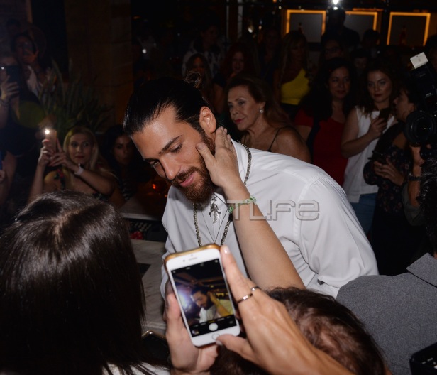 Χαμός και στο πάρτι με τον Τούρκο “Φτερωτό θεό”! Φωτογραφίες