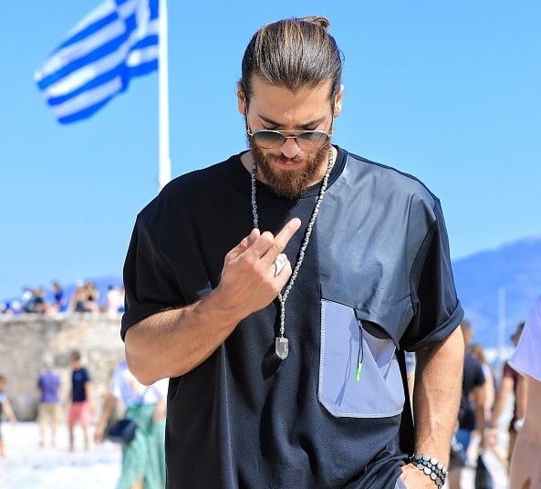 Όλη η αλήθεια για την άκομψη κίνηση του Τούρκου ηθοποιού στην Ακρόπολη! [pics]