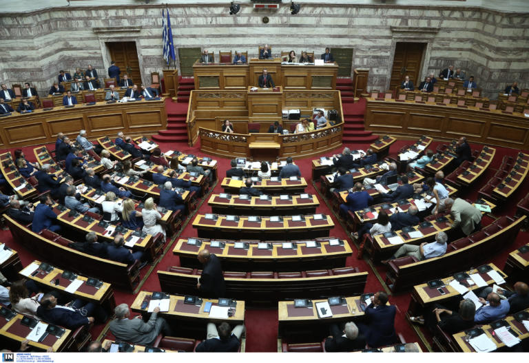 Στα… μαλακά ο Μαρκόπουλος – Συστάσεις από τον πρόεδρο της Βουλής