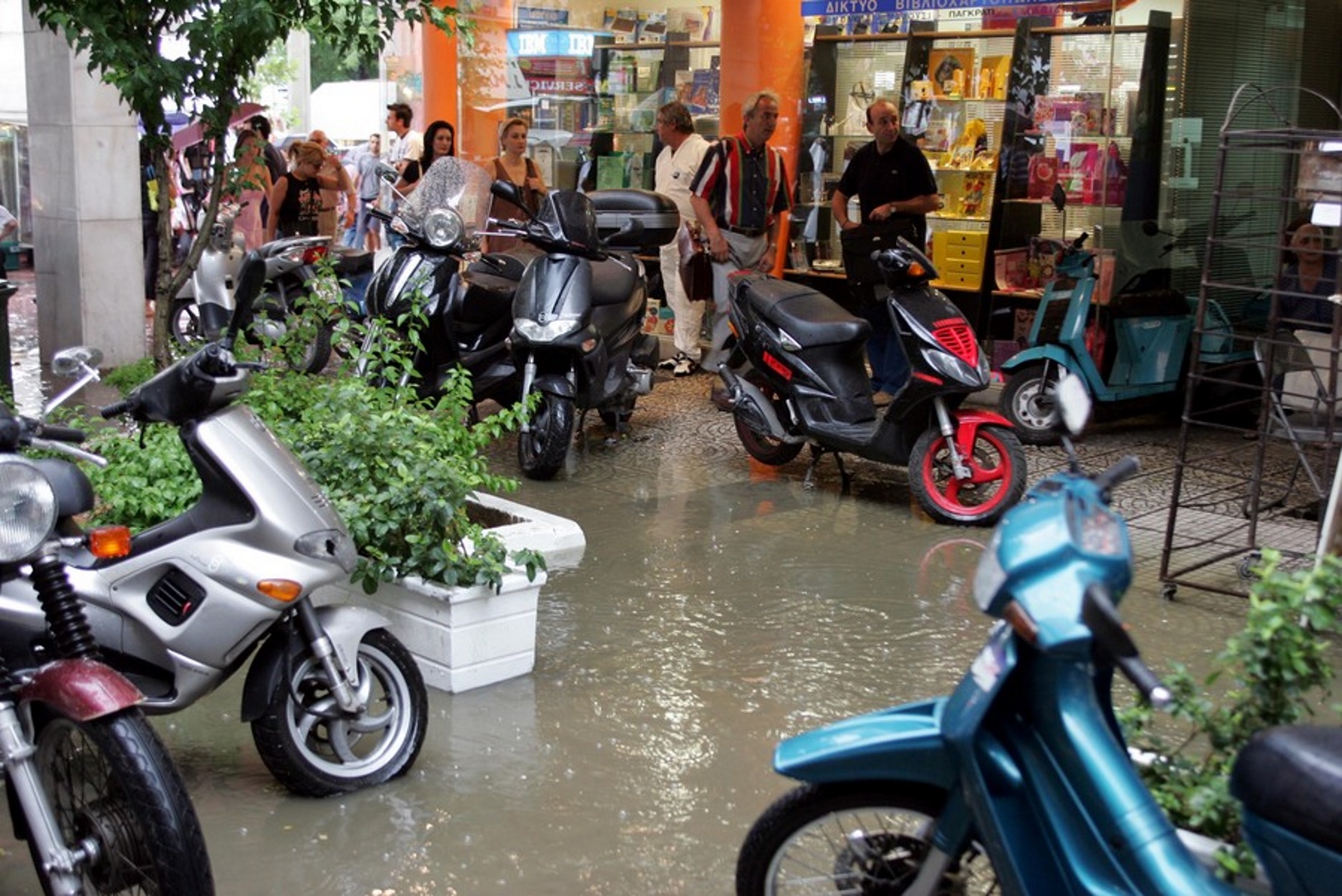 Καιρός σήμερα: Έρχονται βροχές και καταιγίδες – Που θα εκδηλωθούν