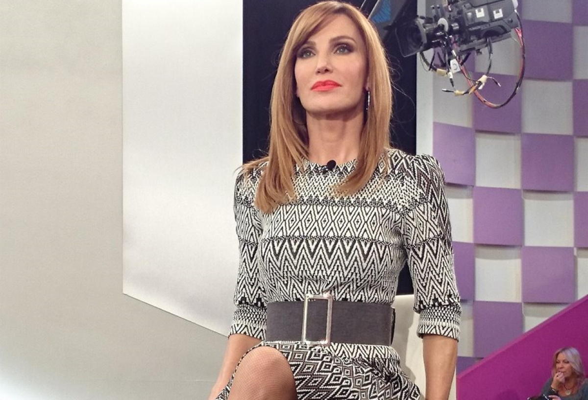 Η Βίκυ Χατζηβασιλείου, πικραμένη, σπάει τη σιωπή της για το Πάμε Πακέτο!