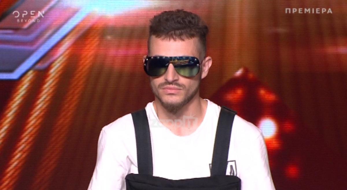 Έξαλλος διαγωνιζόμενος του X Factor – Εκνευρίστηκε με την κριτική! “Θα πάω κάπου άλλου που θα δεχτούν αυτό που είμαι!”