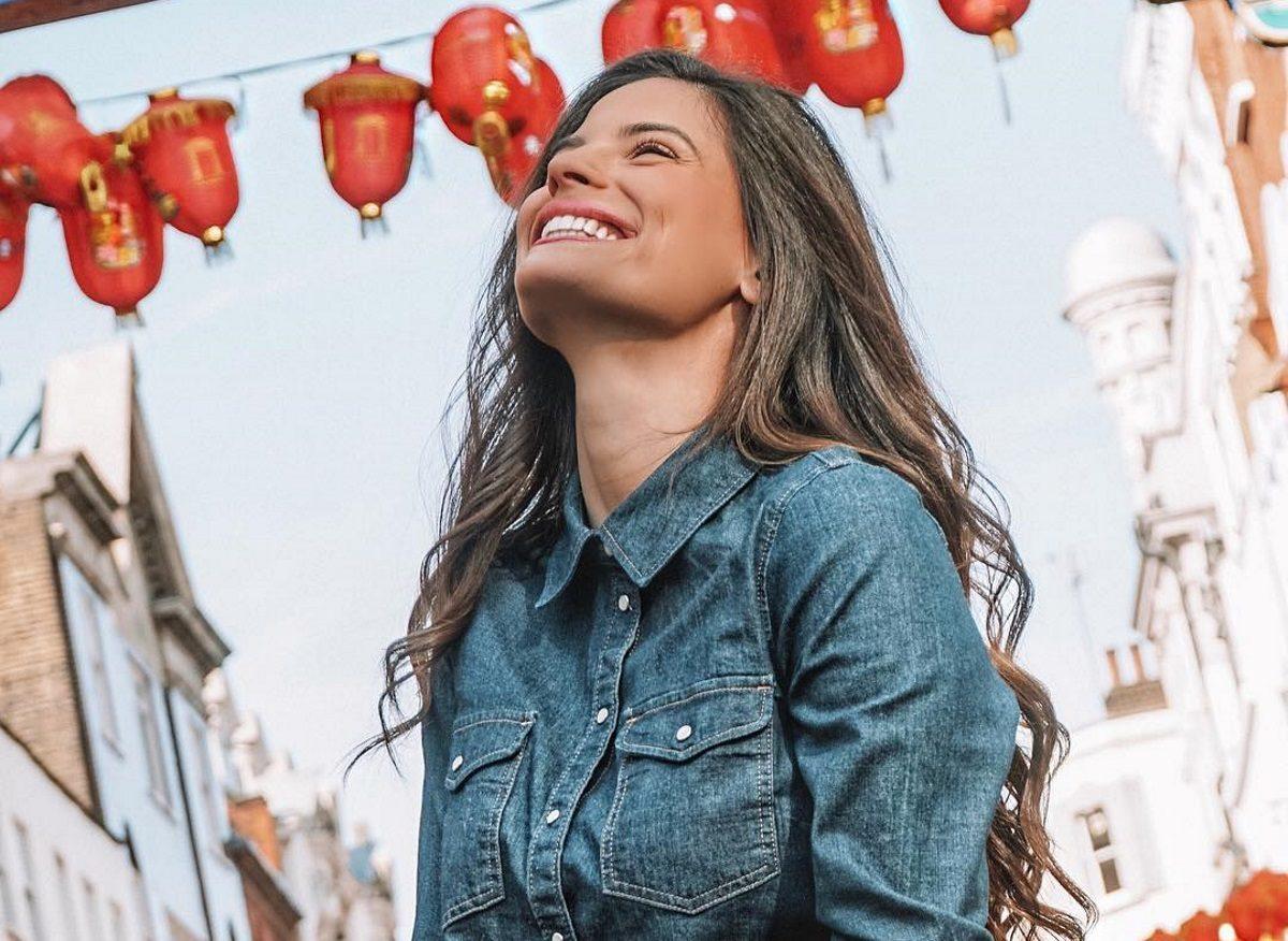 Η Χριστίνα Μπόμπα αδημονεί για την πρεμιέρα του “The Voice” – Φωτογραφίες από την προετοιμασία