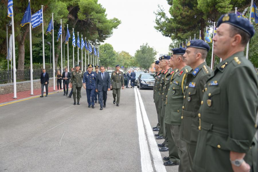 Ο ΥΕΘΑ Παναγιωτόπουλος επιθεώρησε το Γ’ Σώμα Στρατού με την στρατιωτική ηγεσία των ΕΔ! [pics]