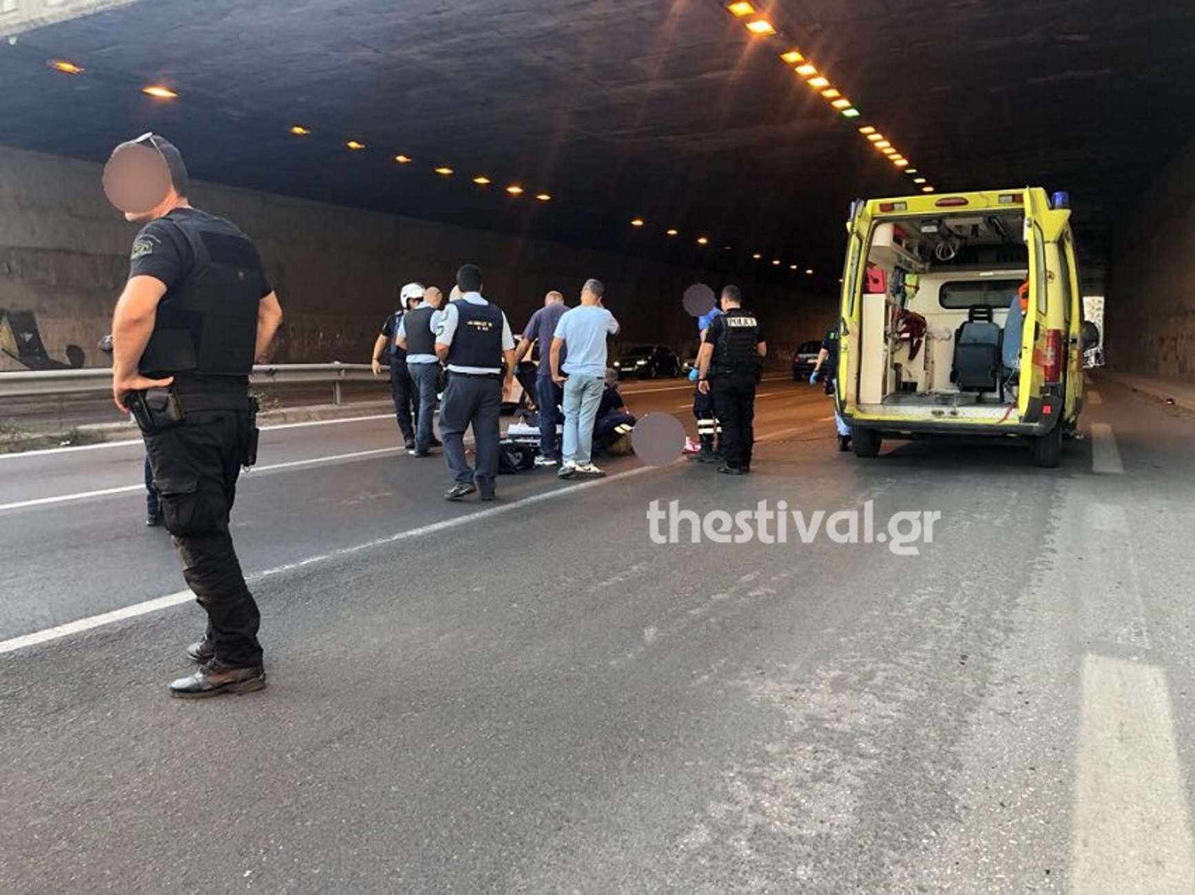 Θεσσαλονίκη: Πήδηξε από γέφυρα για να αυτοκτονήσει και έπεσε πάνω σε μοτοσικλετιστή