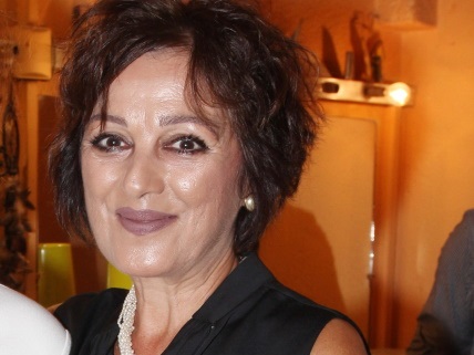 Είναι η αδερφή πασίγνωστης Ελληνίδας ηθοποιού – Δείτε πόσο μοιάζουν μεταξύ τους