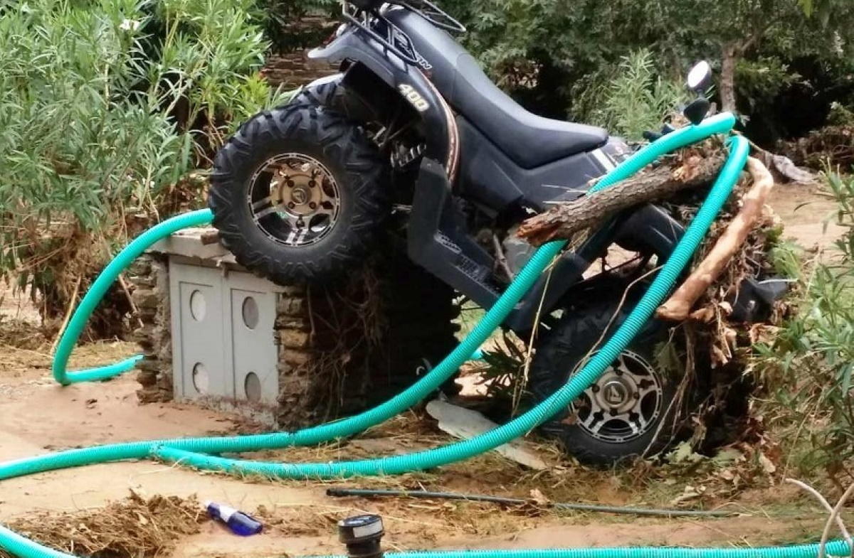 Ανυπολόγιστες ζημιές στο ξενοδοχείο Μενεγάκη – Παντζόπουλου στην Άνδρο! – ΦΩΤΟ