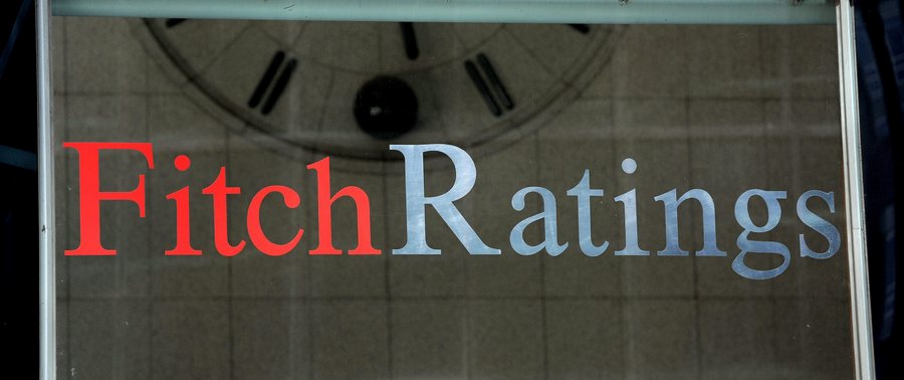 Fitch: Πράσινο φως στο σχέδιο “Ηρακλής” για τα κόκκινα δάνεια!