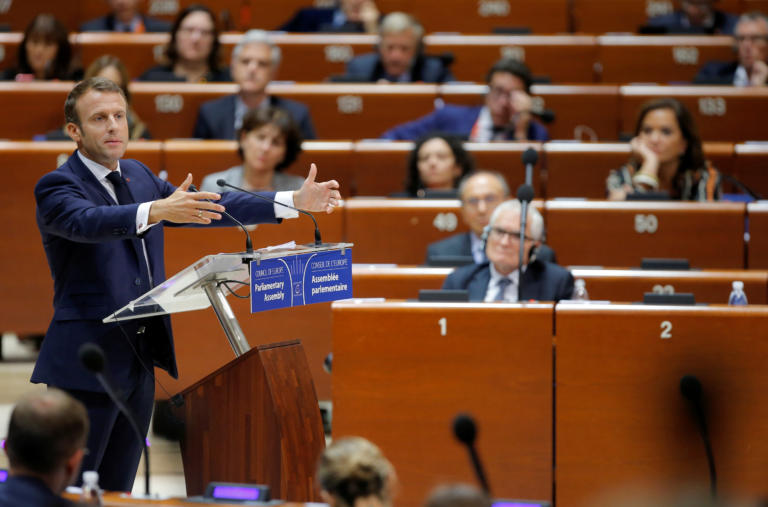 Μακρόν: Δεν δικαιούνται άσυλο όλοι όσοι το ζητούν