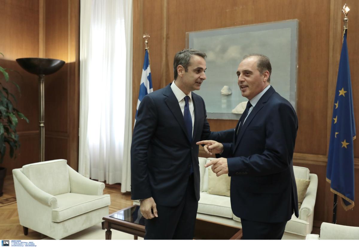 Βελόπουλος σε Μητσοτάκη: “Θεωρώ αυτονόητο να μπορούν να ψηφίζουν οι Έλληνες ομογενείς”