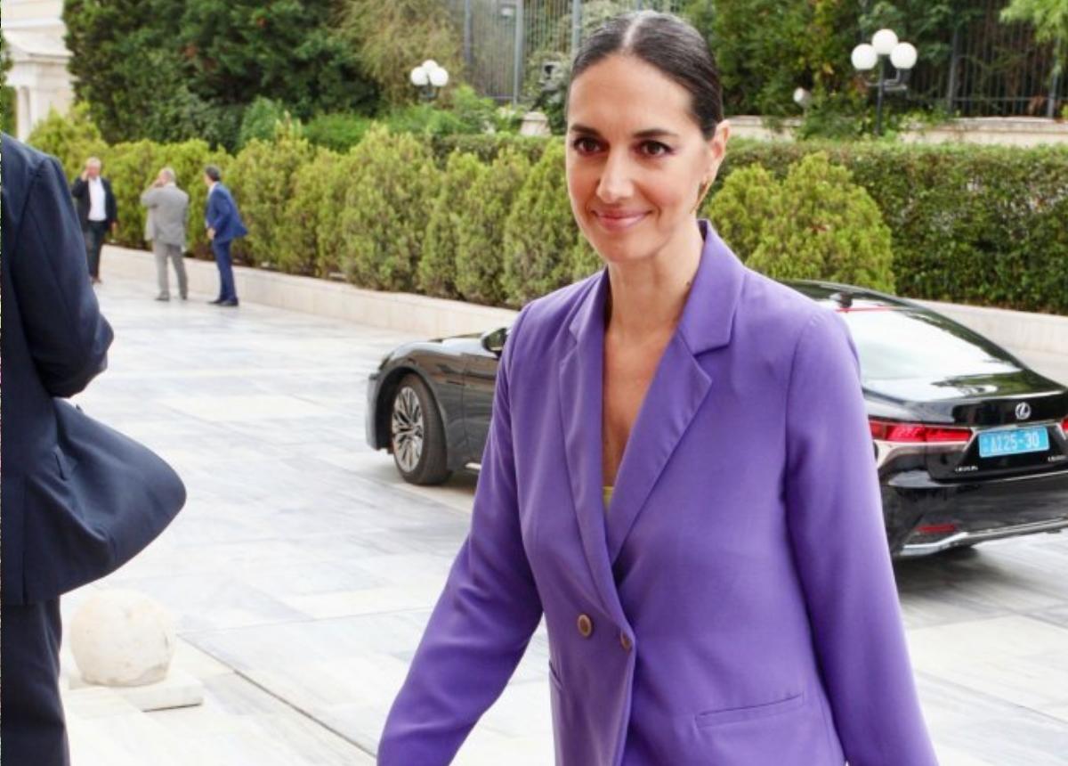 Σοβαρό χειρουργείο για την Νόνη Δούνια – Ποια είναι η κατάσταση της υγείας της