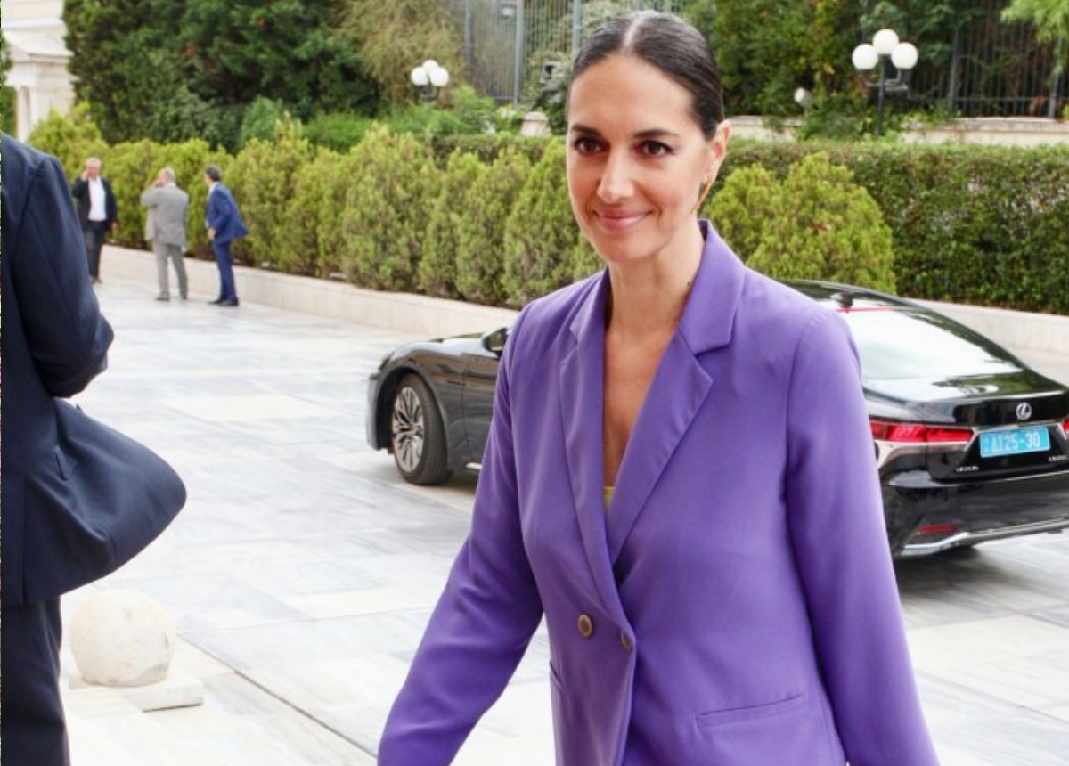 Σοβαρό χειρουργείο για την Νόνη Δούνια – Ποια είναι η κατάσταση της υγείας της