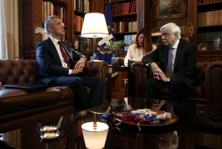 Παυλόπουλος στον γραμματέα του NATO: Άκρως επικίνδυνη η τουρκική εισβολή στη Συρία!