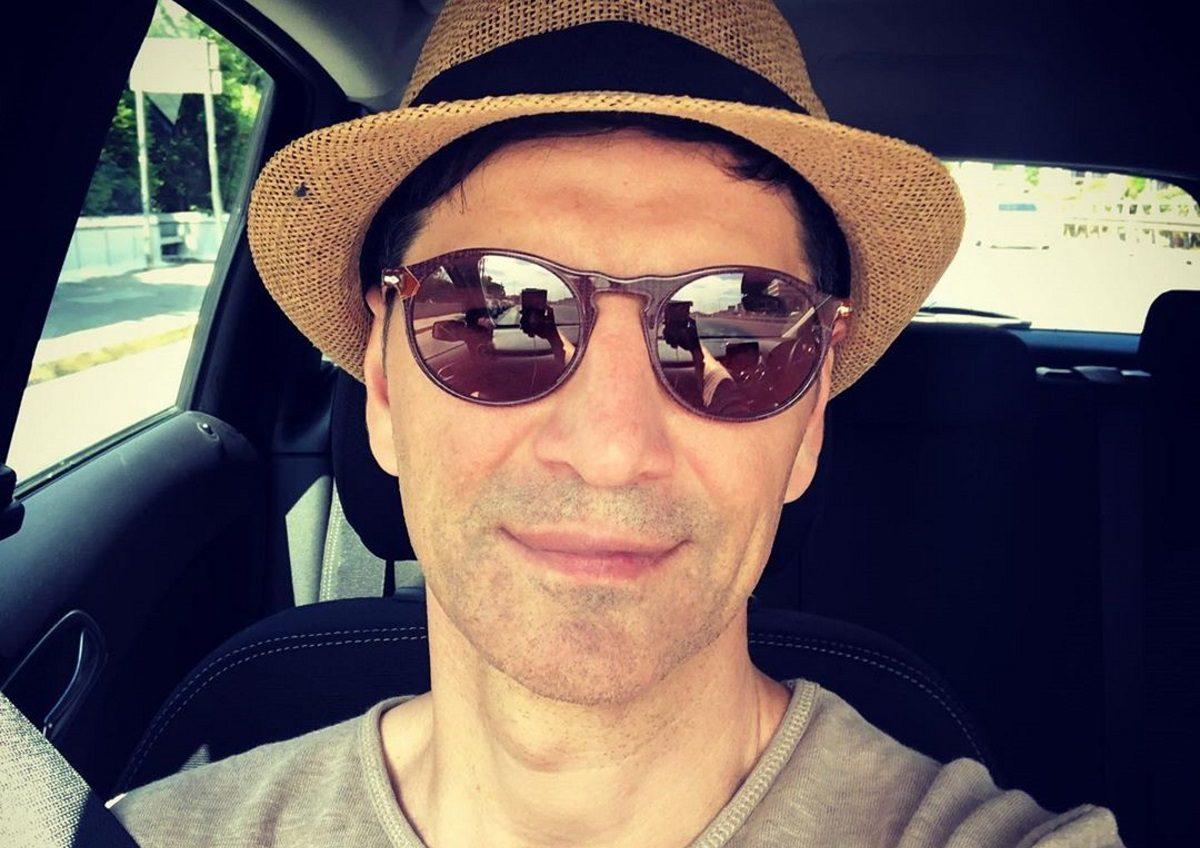 Σάκης Ρουβάς: Το τρυφερό βίντεο με τον γιο του από το μπάνιο τους στη θάλασσα