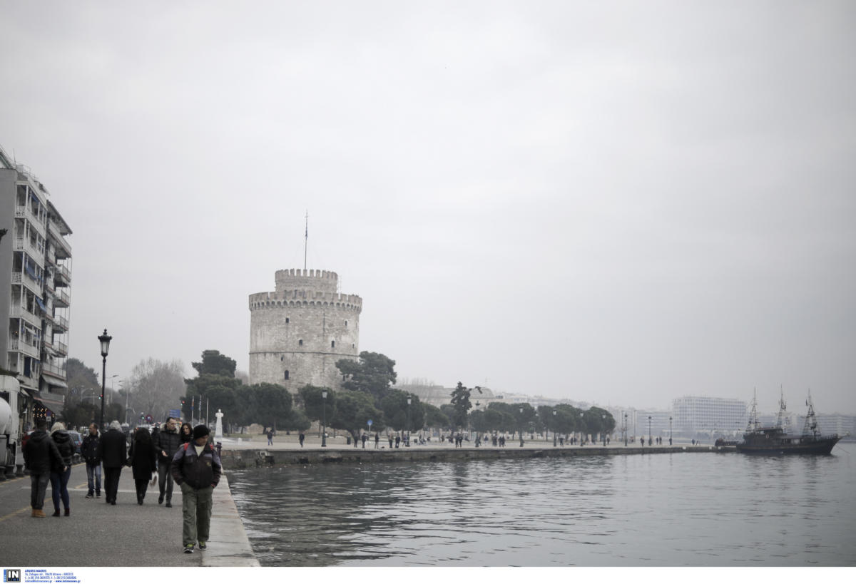 Θεσσαλονίκη: «Μου άρπαξε το κινητό και με έσπρωξε στον Θερμαϊκό»
