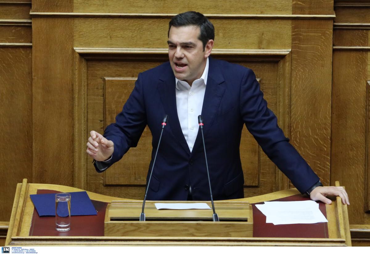 Τσίπρας: “Τα κάνατε θάλασσα στο προσφυγικό” – “Χαϊδεύετε τα αυτιά της κομματικής σας βάσης…”