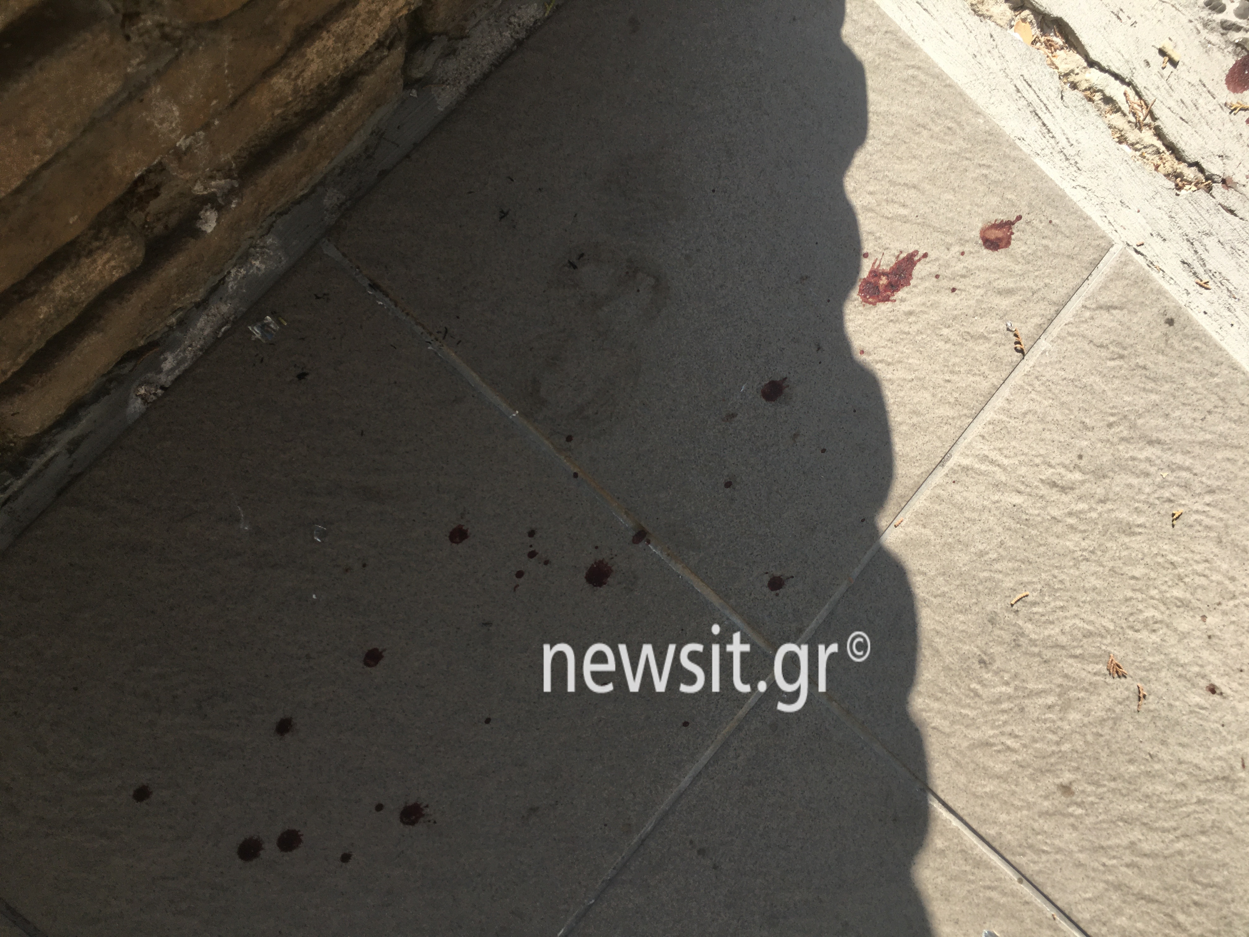 Χολαργός: «Οι ληστές πυροβόλησαν την πόρτα» – Τι λέει αυτόπτης μάρτυρας