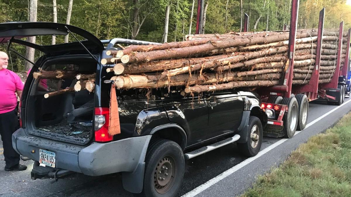 Είχε άγιο ο οδηγός! Γλίτωσε από σοκαριστικό τροχαίο μόνο με γρατζουνιές [vid]