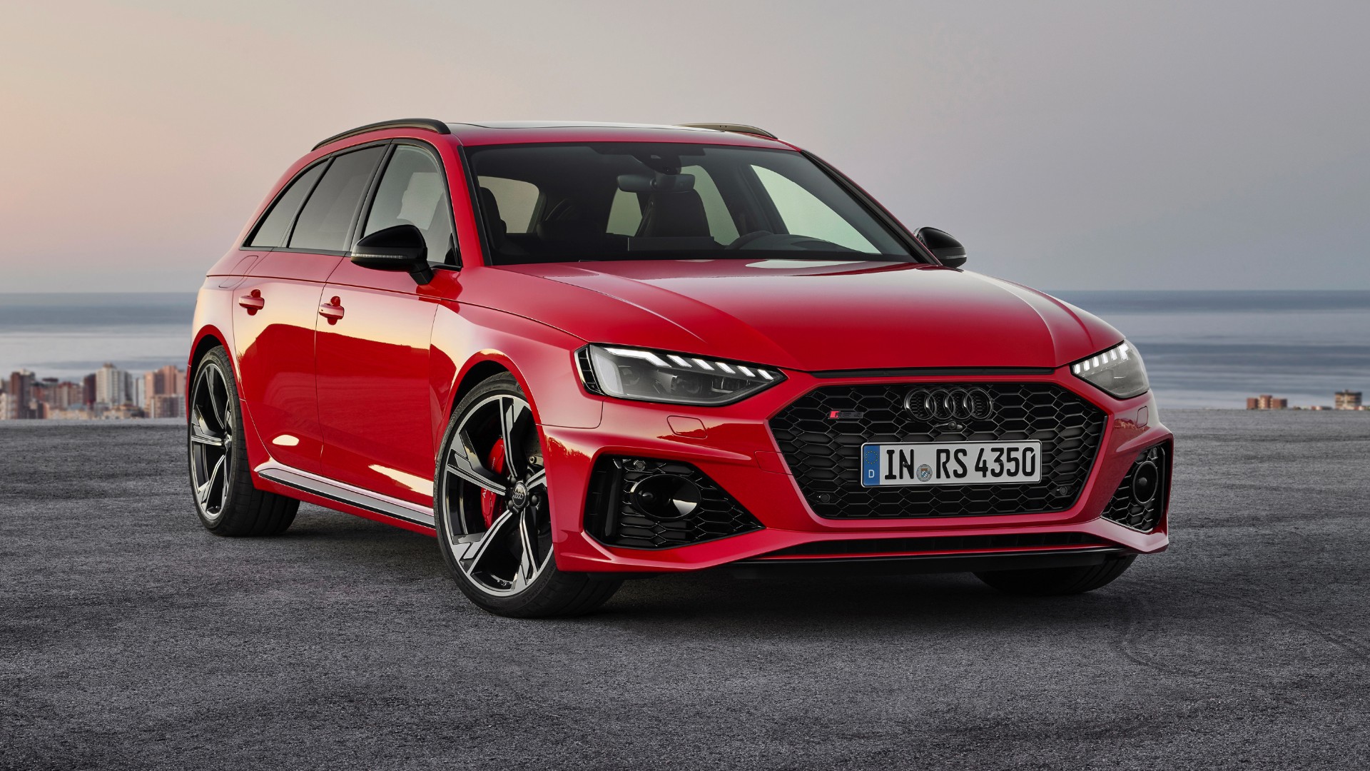 Ανανεωμένο Audi RS 4 Avant με 450 ίππους [vid]