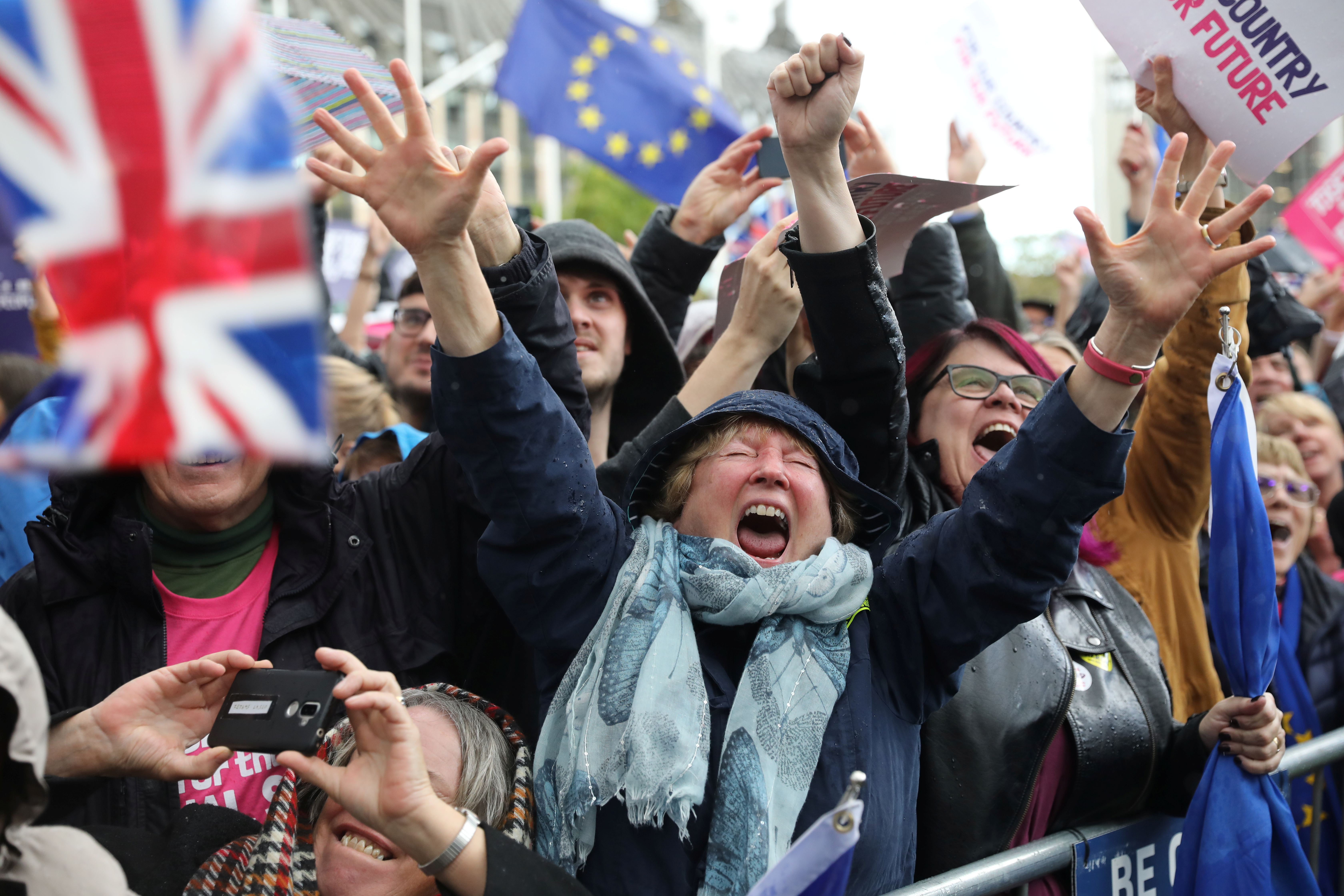 Brexit: Βούλιαξε το Λονδίνο από τους διαδηλωτές – Ζητούν νέο δημοψήφισμα [pics]