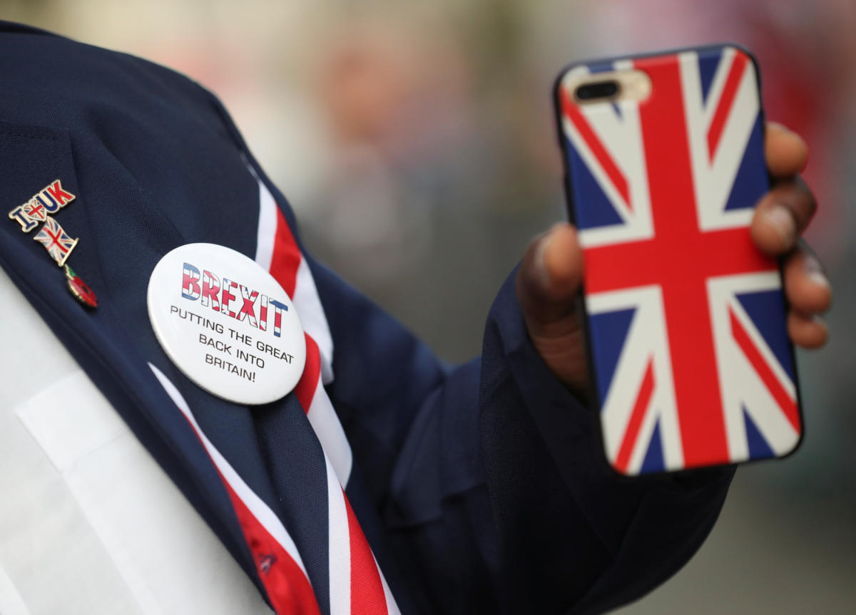 Brexit: Πάνω από 2,7 εκατομμύρια οι αιτήσεις για άδεια παραμονής και εργασίας στη Βρετανία