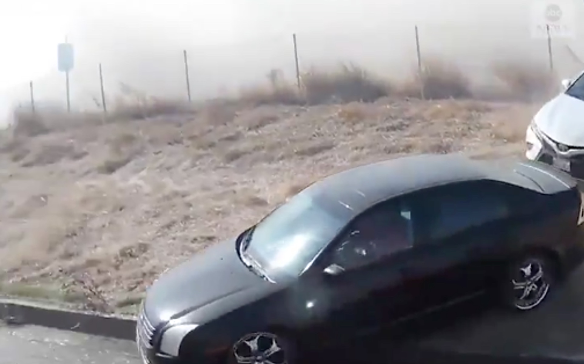 Πολίτης σώζει δεκάδες οδηγούς στην Καλιφόρνια λίγο πριν καούν ζωντανοί! [video]