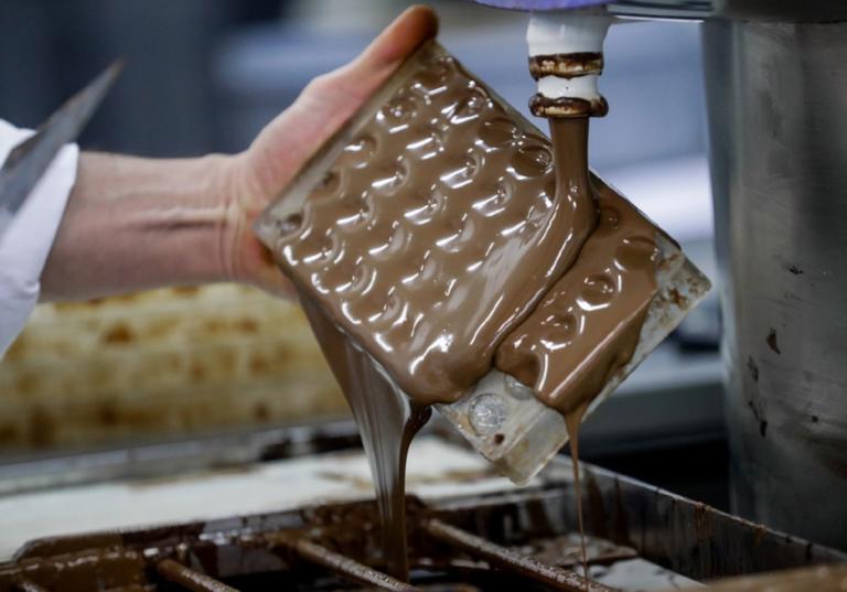 Βρήκαν σαλμονέλα στο μεγαλύτερο εργοστάσιο σοκολάτας στον κόσμο