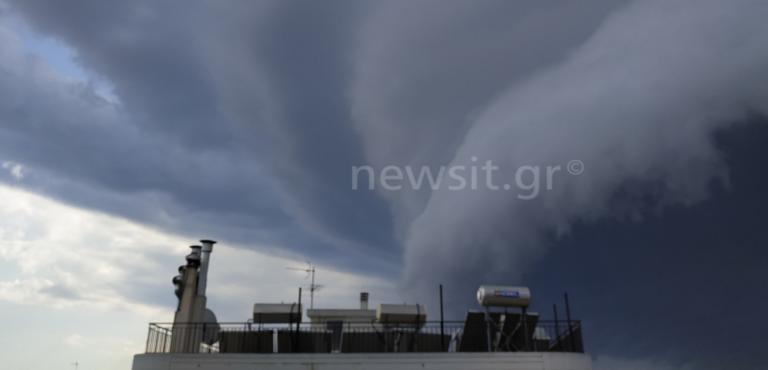 Αυτά τα περίεργα σύννεφα! - Shelf cloud ονομάζεται το σύννεφο που κάλυψε την Αττική