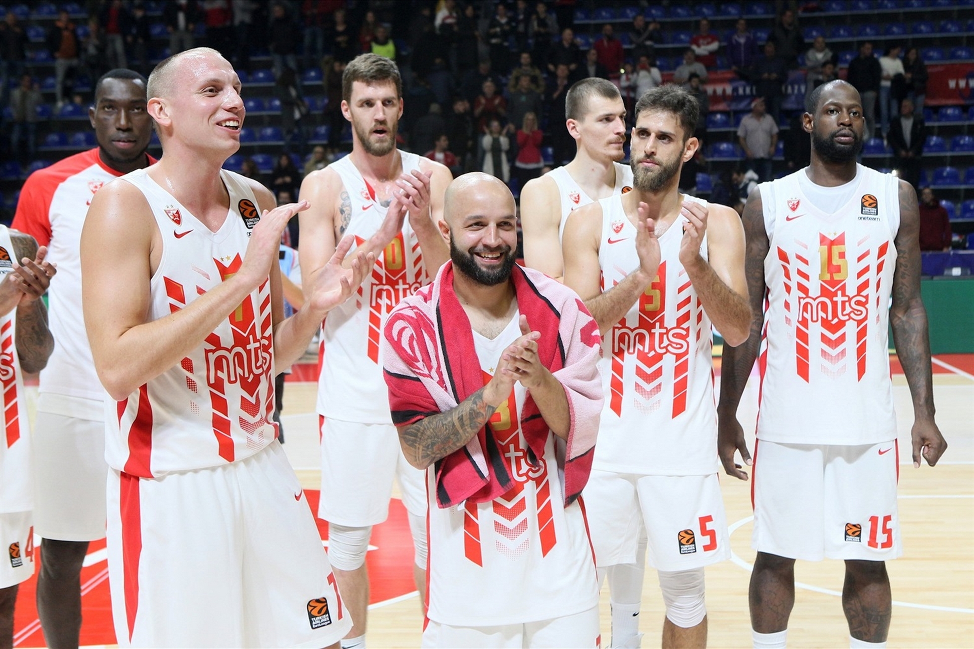 Euroleague: Με σούπερ Περπέρογλου ο Ερυθρός Αστέρας “διέλυσε” τη Χίμκι! Αποτελέσματα και βαθμολογία