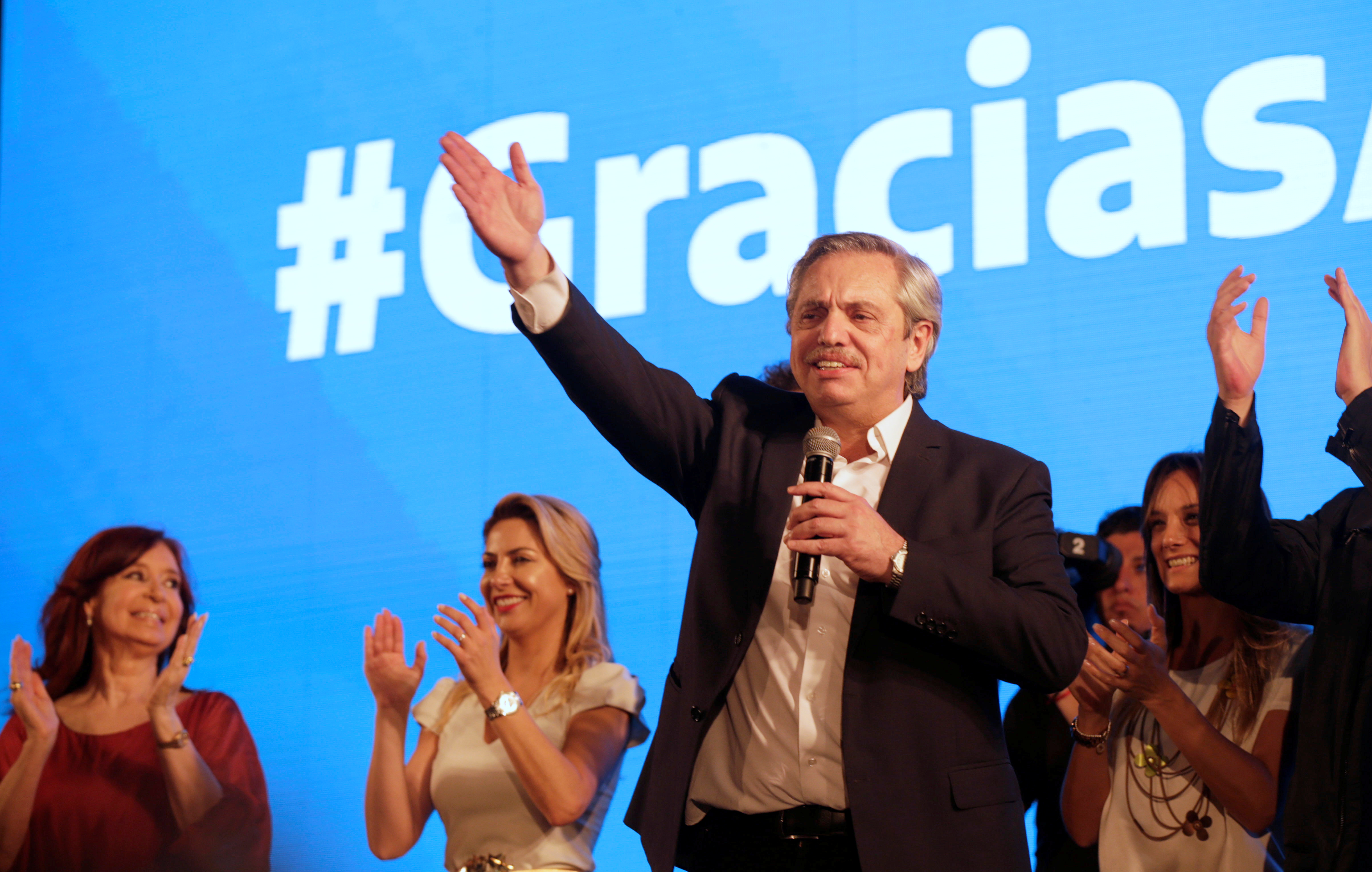 Αργεντινή: Ο Αλμπέρτο Φερνάντες νικητής των προεδρικών εκλογών από τον πρώτο γύρο